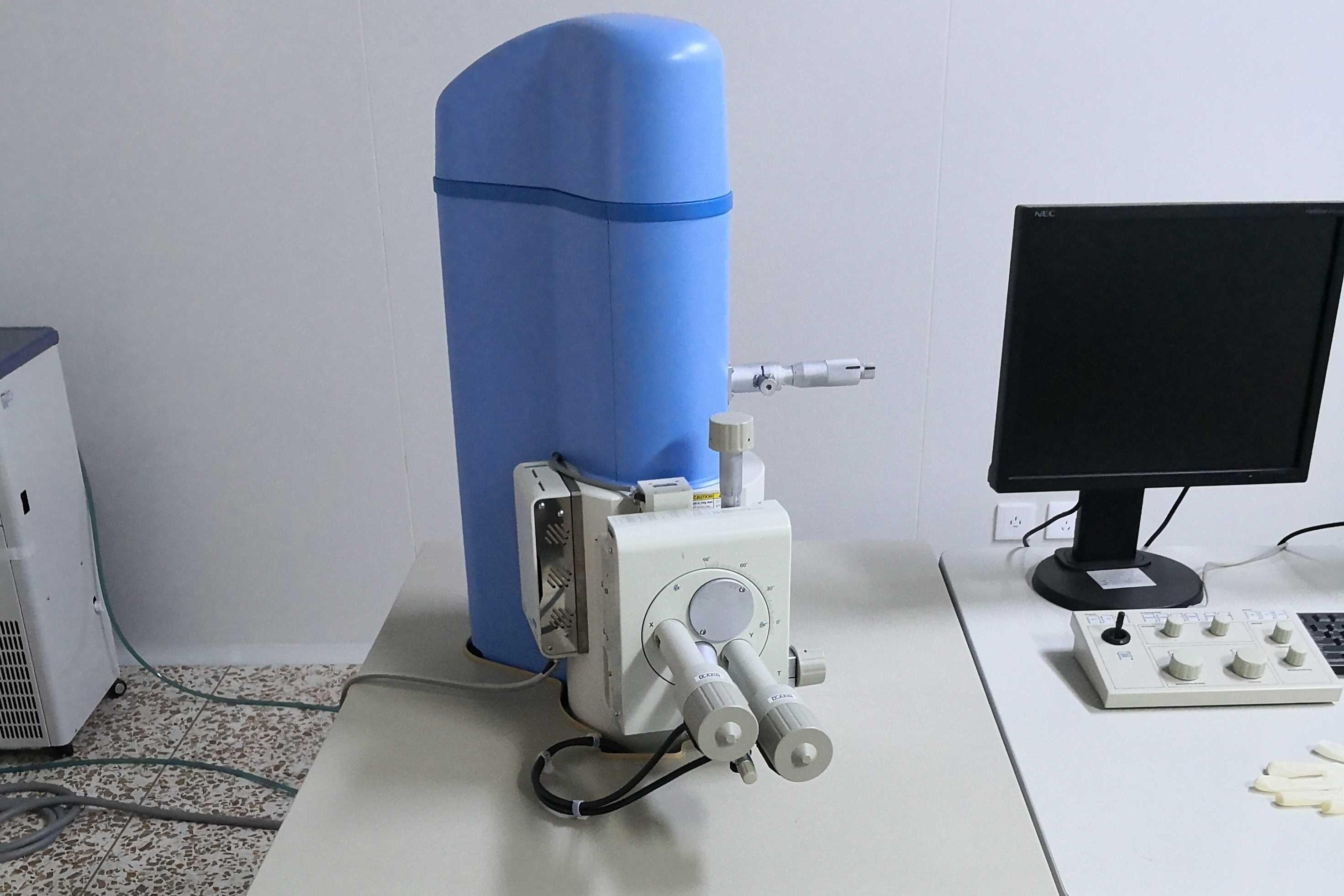 高真空掃描電子檢測(cè)儀